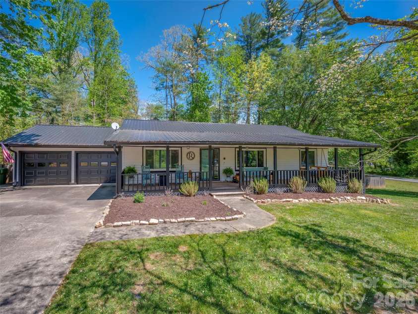 109 Scarlet Drive, Fletcher, NC 28732.  MLS# CAR4371533, YatesRealty ID 14776. 