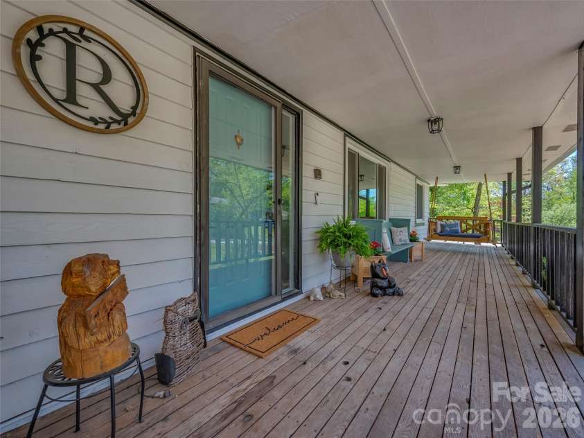 109 Scarlet Drive, Fletcher, NC 28732.  MLS# CAR4371533, YatesRealty ID 14776. 