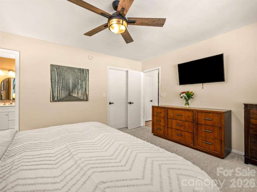 109 Scarlet Drive, Fletcher, NC 28732.  MLS# CAR4371533, YatesRealty ID 14776. 