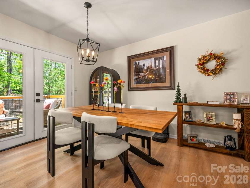 109 Scarlet Drive, Fletcher, NC 28732.  MLS# CAR4371533, YatesRealty ID 14776. 