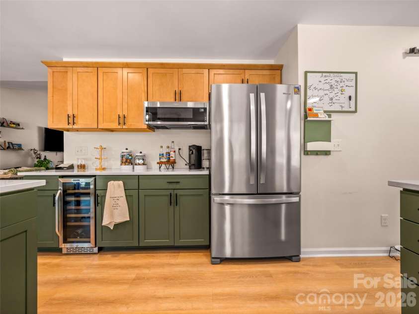 109 Scarlet Drive, Fletcher, NC 28732.  MLS# CAR4371533, YatesRealty ID 14776. 