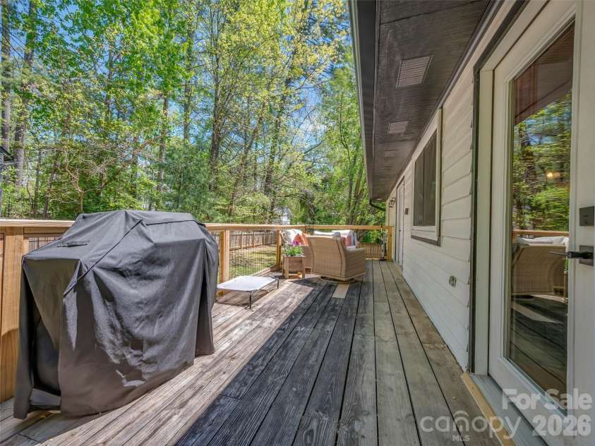 109 Scarlet Drive, Fletcher, NC 28732.  MLS# CAR4371533, YatesRealty ID 14776. 