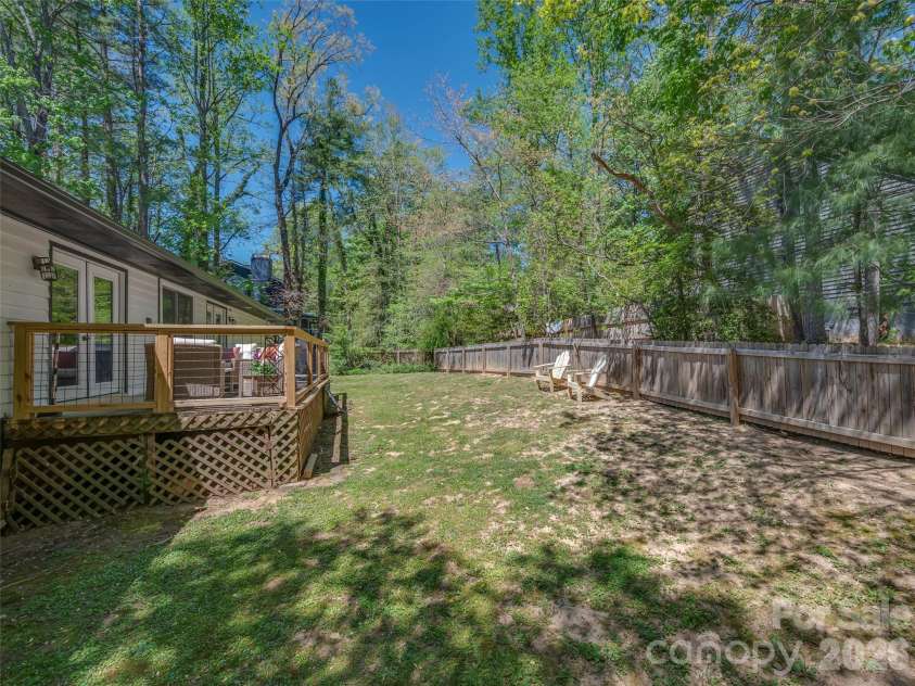 109 Scarlet Drive, Fletcher, NC 28732.  MLS# CAR4371533, YatesRealty ID 14776. 