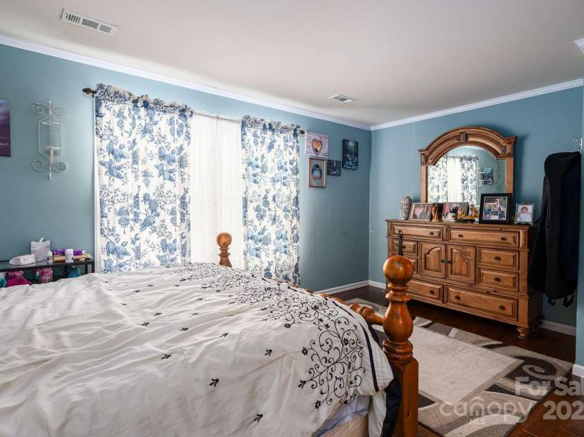 792 Carolina Mill Circle, Lincolnton, NC 28092.  MLS# CAR4262766, YatesRealty ID 14776. 