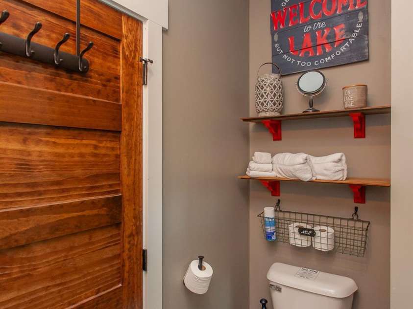 234 Forest Lake Road, Robbinsville, NC 28771.  MLS# CAR4262967, YatesRealty ID 14778. 