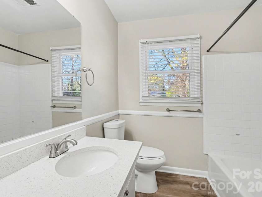 5212 Barrington Drive, Charlotte, NC 28215.  MLS# CAR4358245, YatesRealty ID 14779. 