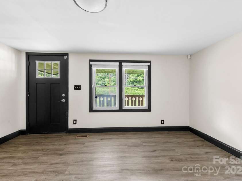 103 Fleetwood Road, York, SC 29745.  MLS# CAR4262811, YatesRealty ID 14780. 