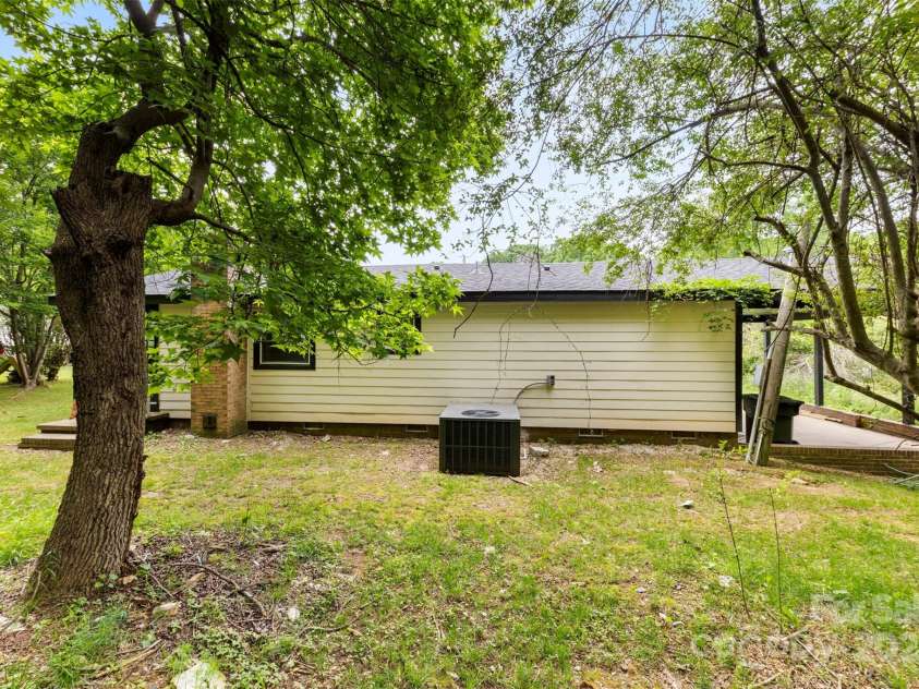 103 Fleetwood Road, York, SC 29745.  MLS# CAR4262811, YatesRealty ID 14780. 