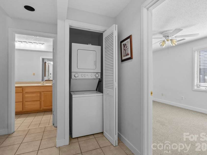 299 Blue Ridge Drive, Marion, NC 28752.  MLS# CAR4336524, YatesRealty ID 14780. 