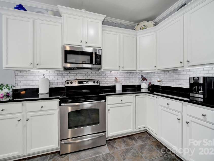 2224 Hartwell Lane, Fort Mill, SC 29707.  MLS# CAR4261261, YatesRealty ID 14787. 
