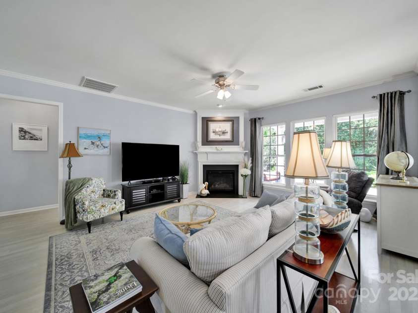 2224 Hartwell Lane, Fort Mill, SC 29707.  MLS# CAR4261261, YatesRealty ID 14787. 
