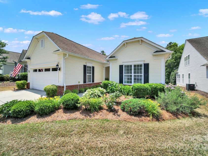 2224 Hartwell Lane, Fort Mill, SC 29707.  MLS# CAR4261261, YatesRealty ID 14787. 
