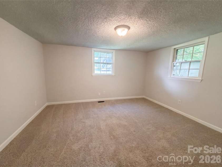 411 Ewing Drive, Belmont, NC 28012.  MLS# CAR4373265, YatesRealty ID 14787. 