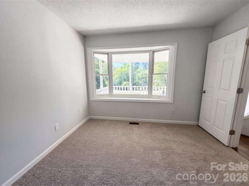 411 Ewing Drive, Belmont, NC 28012.  MLS# CAR4373265, YatesRealty ID 14787. 