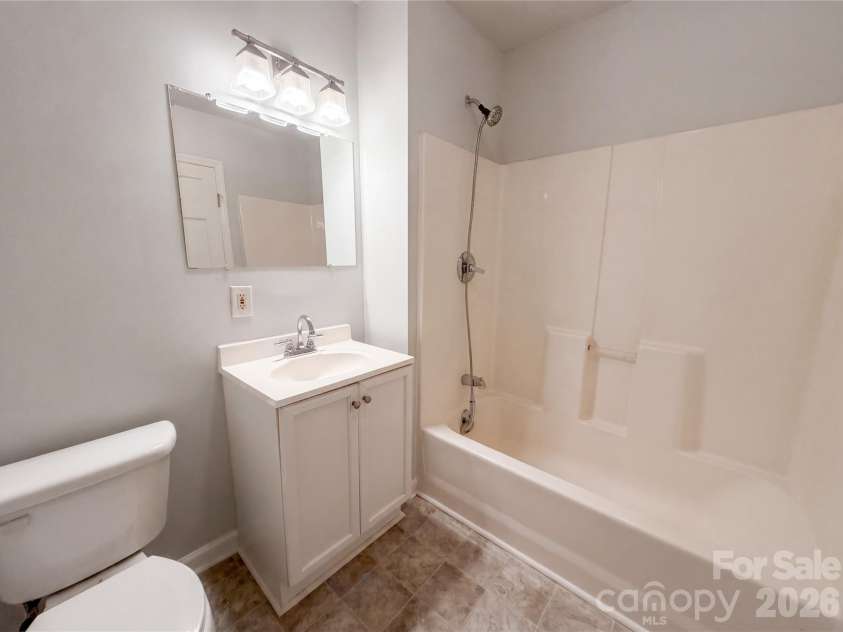 411 Ewing Drive, Belmont, NC 28012.  MLS# CAR4373265, YatesRealty ID 14787. 