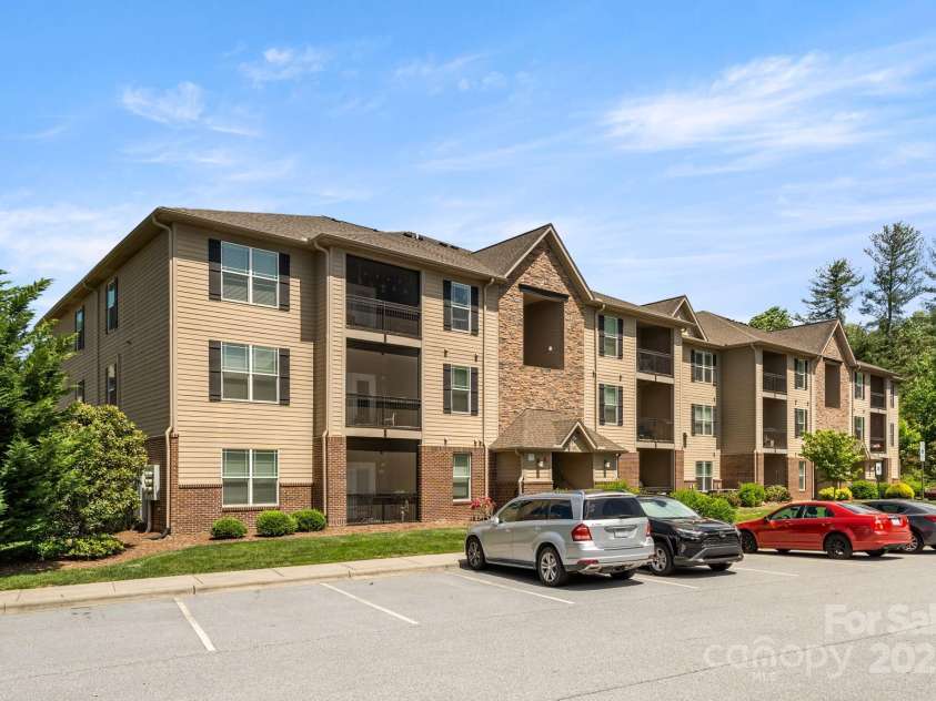 142 Brickton Village Circle, Fletcher, NC 28732.  MLS# CAR4260055, YatesRealty ID 14788. 