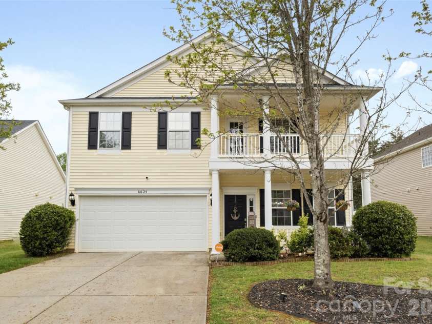 6625 Thistle Down Drive, Harrisburg, NC 28075.  MLS# CAR4364675, YatesRealty ID 14788. 