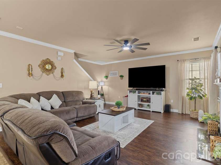 6625 Thistle Down Drive, Harrisburg, NC 28075.  MLS# CAR4364675, YatesRealty ID 14788. 
