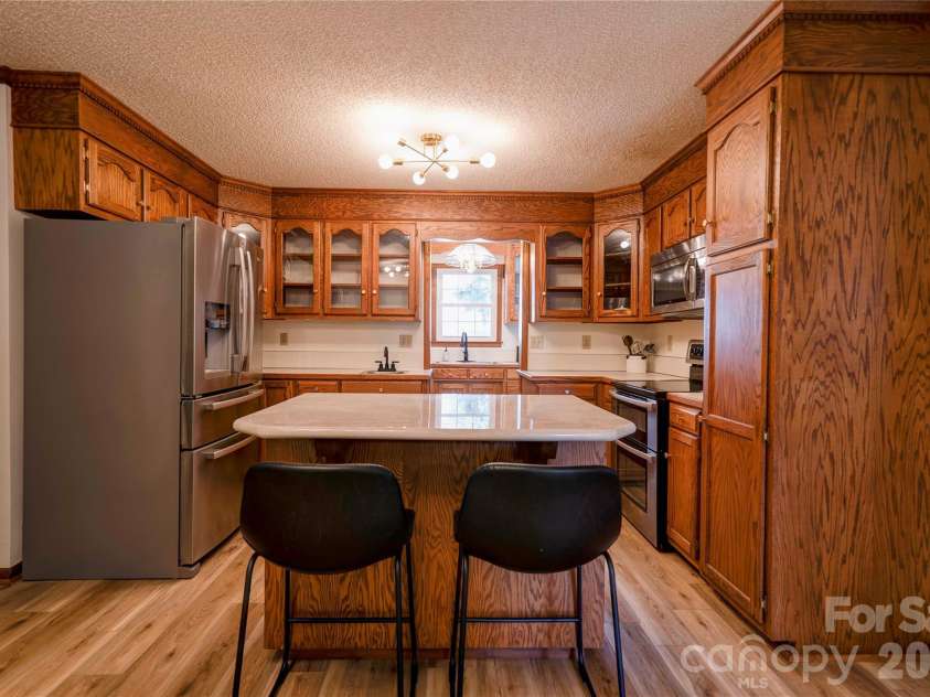 203 Carolina Drive, Cherryville, NC 28021.  MLS# CAR4361749, YatesRealty ID 14790. Kitchen