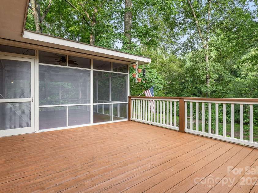 507 Richards Drive, Shelby, NC 28150.  MLS# CAR4256868, YatesRealty ID 14790. A spacious deck extends along the back of the den!