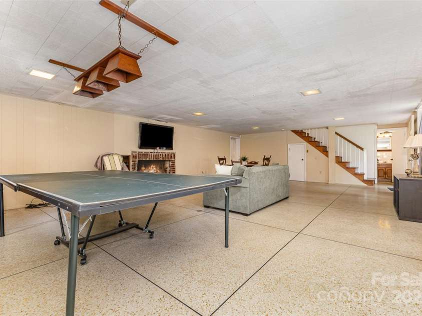 507 Richards Drive, Shelby, NC 28150.  MLS# CAR4256868, YatesRealty ID 14790. Plenty of room for pool or ping pong...