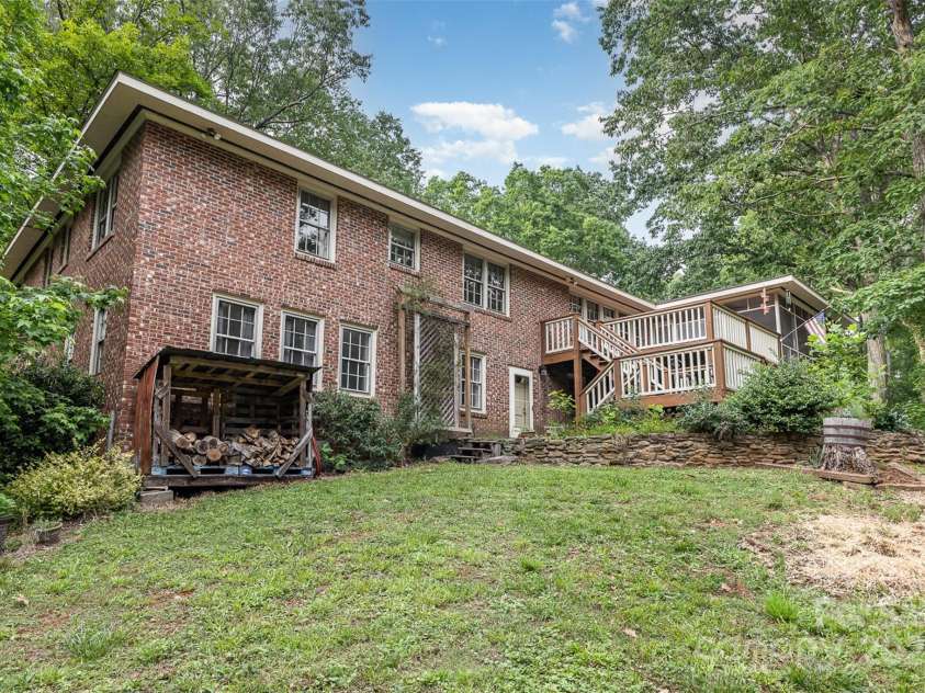 507 Richards Drive, Shelby, NC 28150.  MLS# CAR4256868, YatesRealty ID 14790. View from the yard!