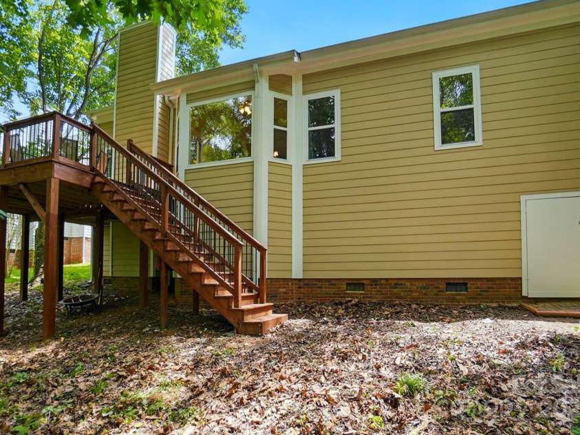 4612 Saxonbury Way, Charlotte, NC 28269.  MLS# CAR4263076, YatesRealty ID 14791. Back View