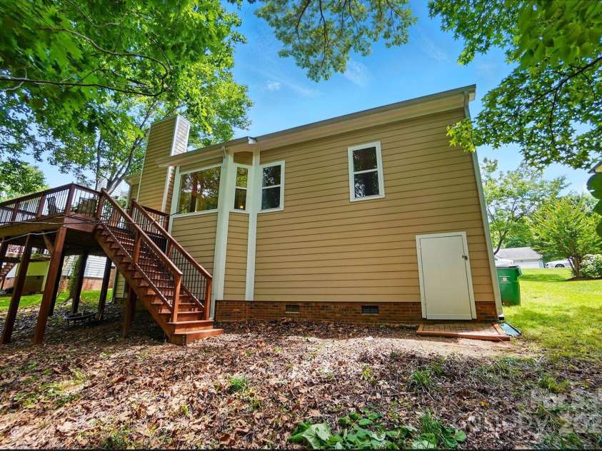 4612 Saxonbury Way, Charlotte, NC 28269.  MLS# CAR4263076, YatesRealty ID 14791. Back View