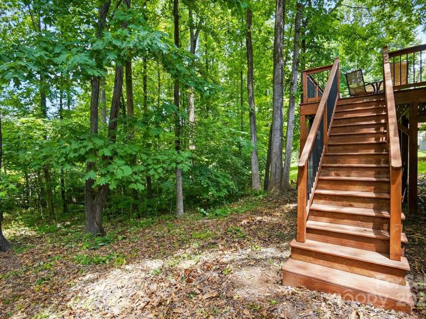 4612 Saxonbury Way, Charlotte, NC 28269.  MLS# CAR4263076, YatesRealty ID 14791. Backyard