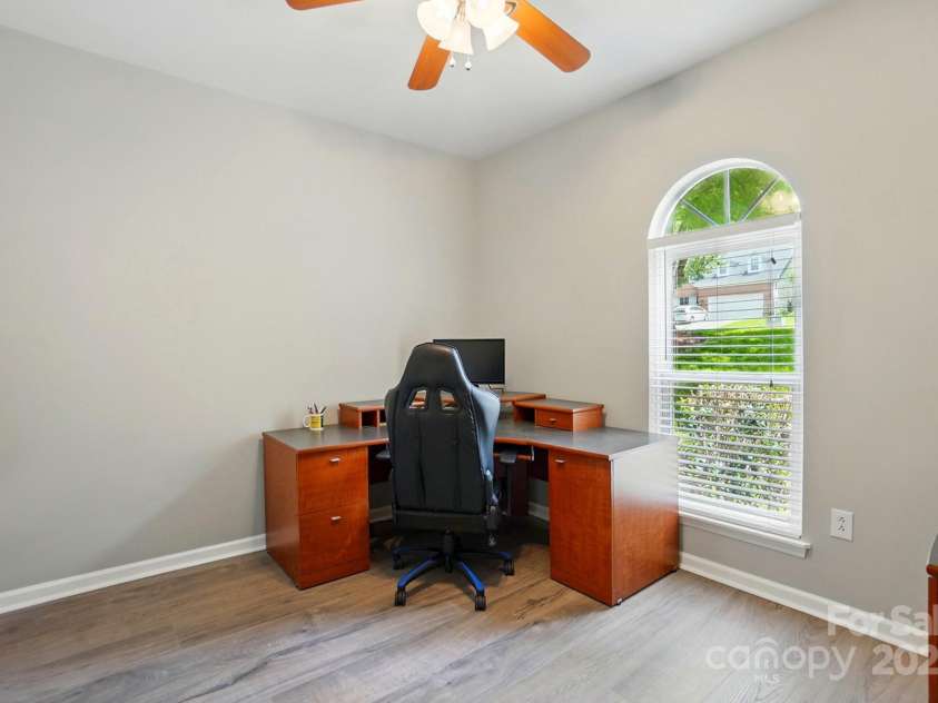 4612 Saxonbury Way, Charlotte, NC 28269.  MLS# CAR4263076, YatesRealty ID 14791. Bedroom