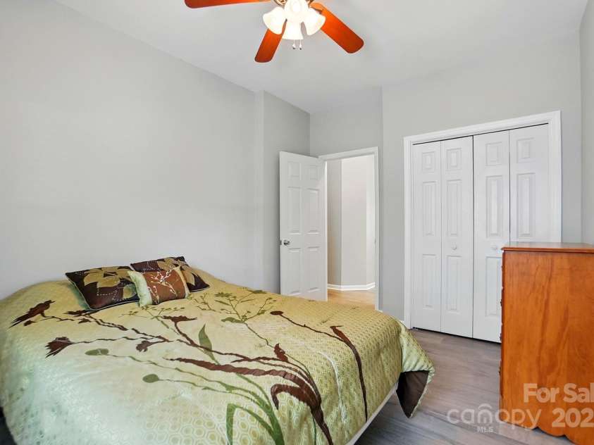 4612 Saxonbury Way, Charlotte, NC 28269.  MLS# CAR4263076, YatesRealty ID 14791. Bedroom