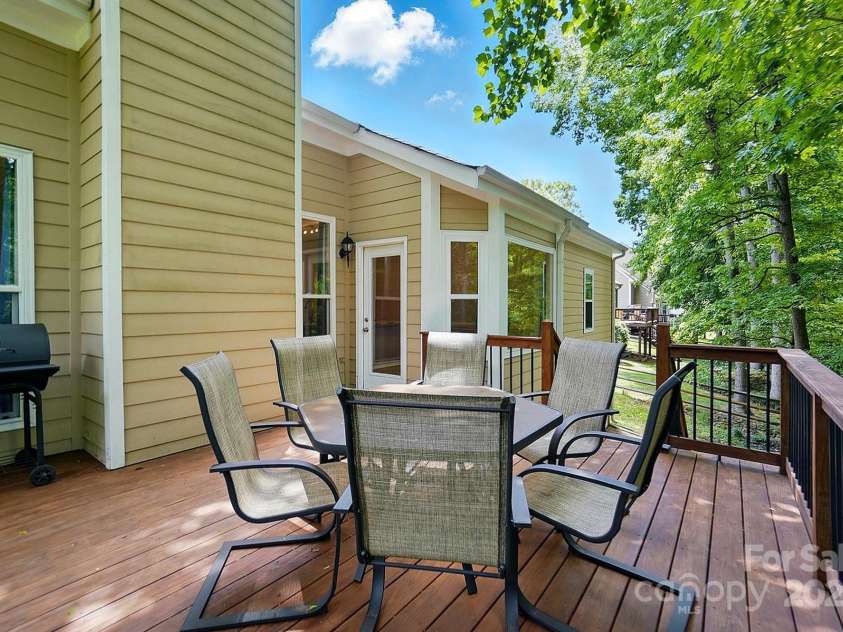 4612 Saxonbury Way, Charlotte, NC 28269.  MLS# CAR4263076, YatesRealty ID 14791. Deck updated in 2024