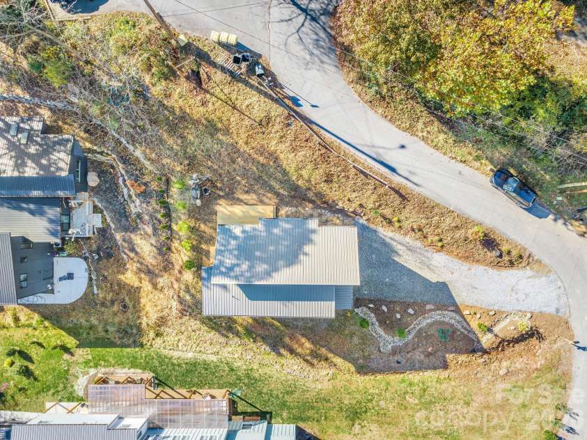 67 Crestfield Avenue, Asheville, NC 28804.  MLS# CAR4351848, YatesRealty ID 14793. 