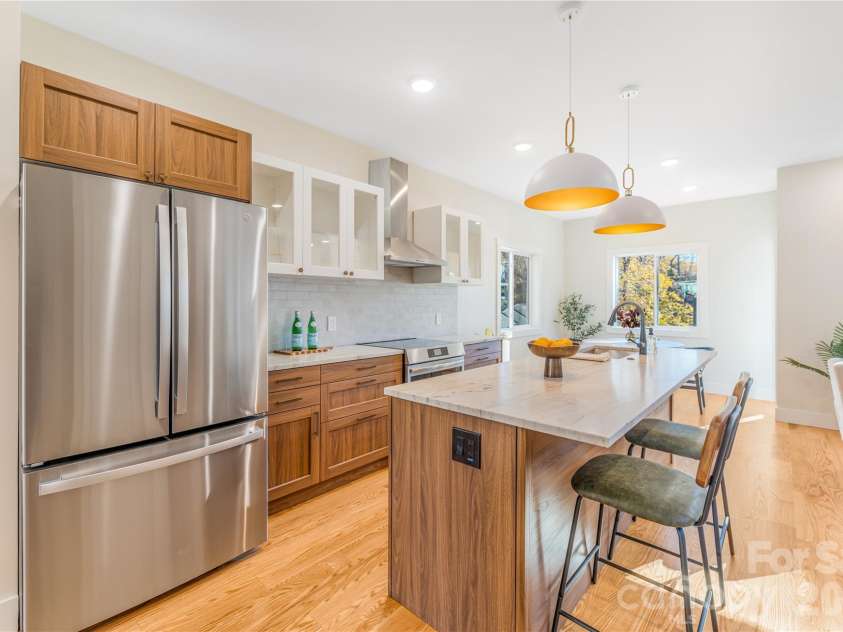 67 Crestfield Avenue, Asheville, NC 28804.  MLS# CAR4351848, YatesRealty ID 14793. Great dinner parties could be had here!