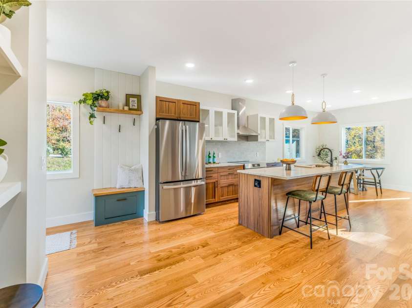 67 Crestfield Avenue, Asheville, NC 28804.  MLS# CAR4351848, YatesRealty ID 14793. Open Concept Living
