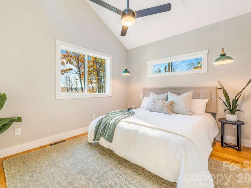 67 Crestfield Avenue, Asheville, NC 28804.  MLS# CAR4351848, YatesRealty ID 14793. Spacious Primary Bedroom 