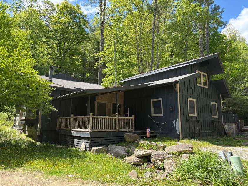 257 River Road, Newland, NC 28657.  MLS# CAR4263273, YatesRealty ID 14794. 