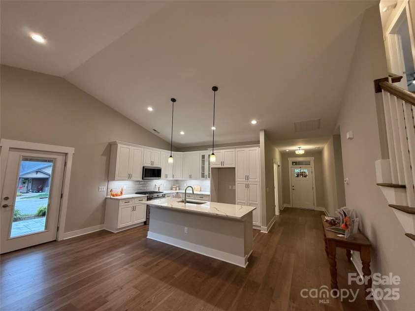 20 Craftsman Overlook Ridge, Arden, NC 28704.  MLS# CAR4201077, YatesRealty ID 14795. 