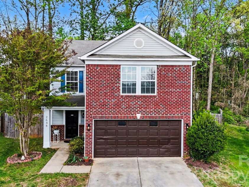 2648 Stream Bank Drive, Charlotte, NC 28269.  MLS# CAR4366571, YatesRealty ID 14796. 