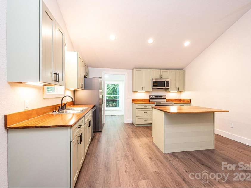 2448 Alfred Hartley Road, Lenoir, NC 28645.  MLS# CAR4263406, YatesRealty ID 14797. 