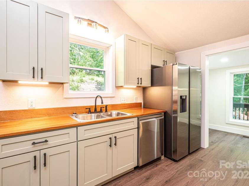 2448 Alfred Hartley Road, Lenoir, NC 28645.  MLS# CAR4263406, YatesRealty ID 14797. 