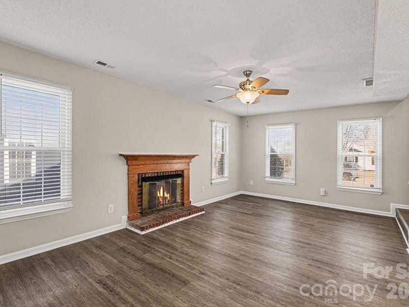 5932 Scots Bluff Drive, Charlotte, NC 28227.  MLS# CAR4344774, YatesRealty ID 14797. 