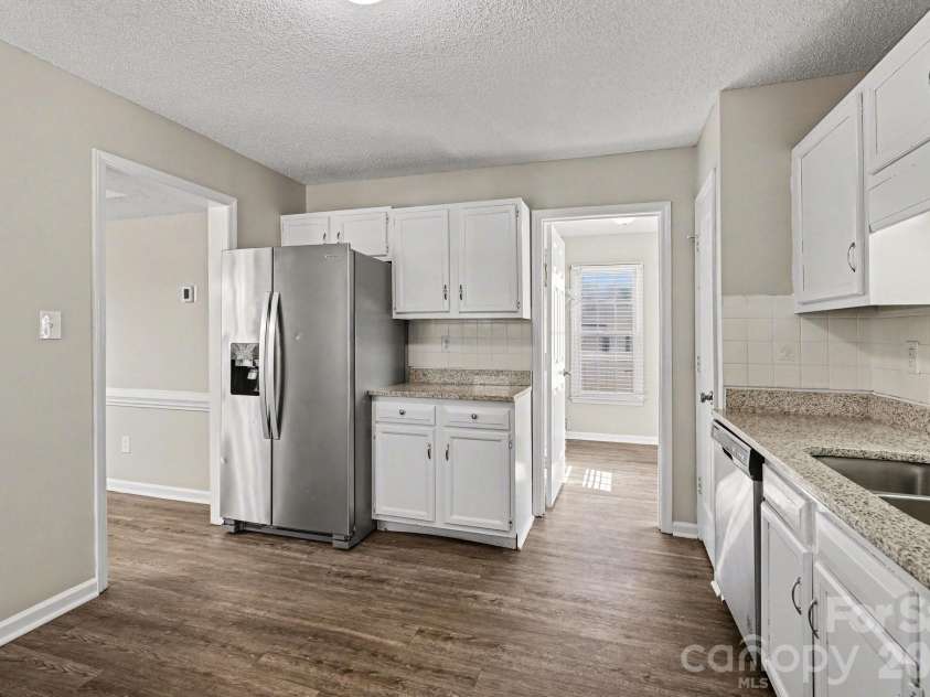 5932 Scots Bluff Drive, Charlotte, NC 28227.  MLS# CAR4344774, YatesRealty ID 14797. 