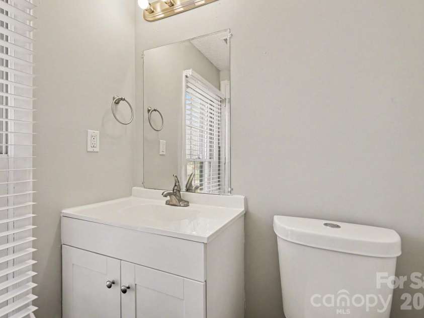 5932 Scots Bluff Drive, Charlotte, NC 28227.  MLS# CAR4344774, YatesRealty ID 14797. 