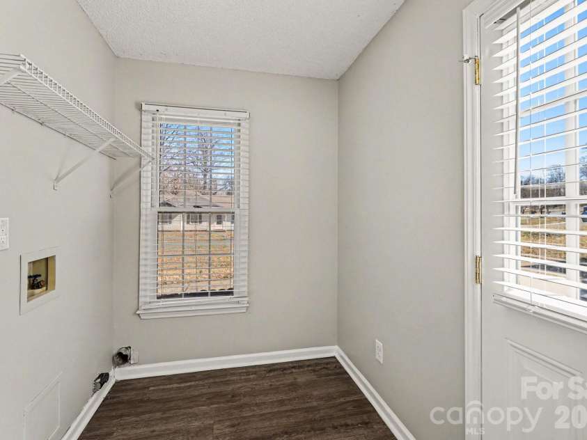 5932 Scots Bluff Drive, Charlotte, NC 28227.  MLS# CAR4344774, YatesRealty ID 14797. 