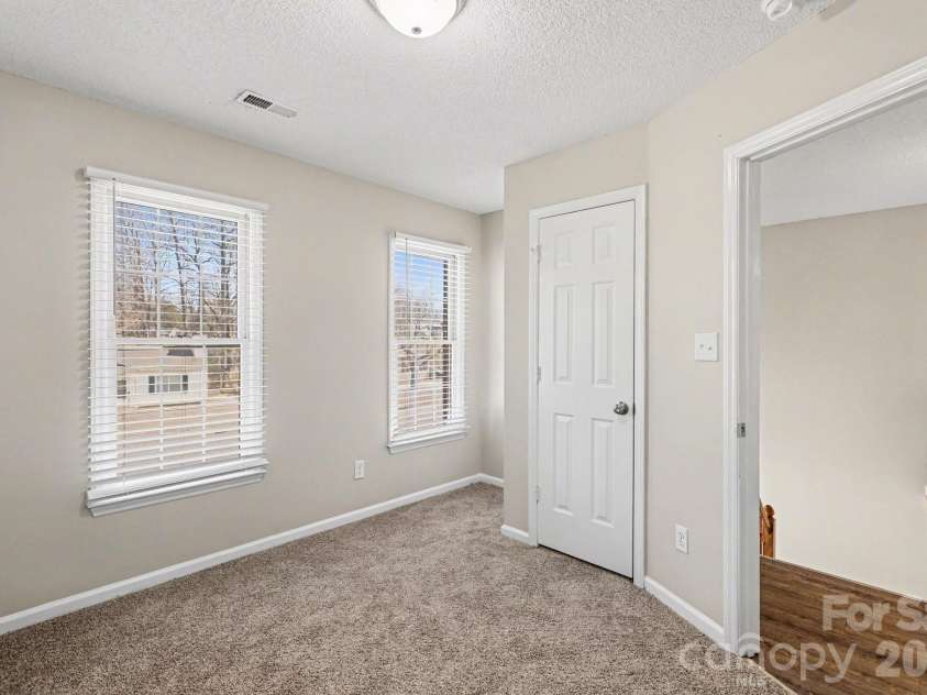 5932 Scots Bluff Drive, Charlotte, NC 28227.  MLS# CAR4344774, YatesRealty ID 14797. 