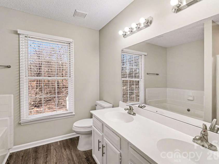 5932 Scots Bluff Drive, Charlotte, NC 28227.  MLS# CAR4344774, YatesRealty ID 14797. 