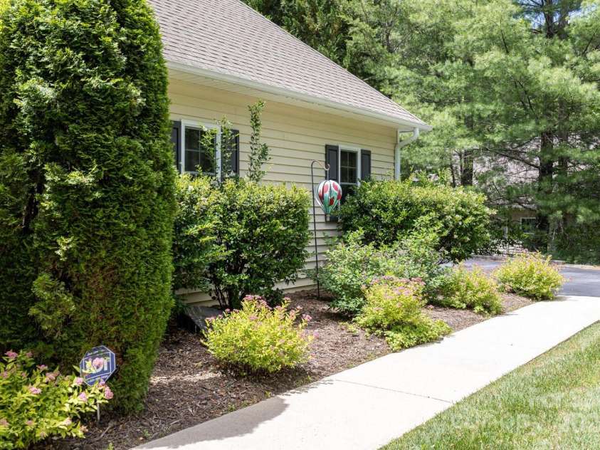 190 Jonathan Creek Drive, Etowah, NC 28729.  MLS# CAR4263366, YatesRealty ID 14798. 