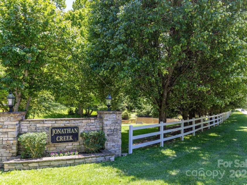 190 Jonathan Creek Drive, Etowah, NC 28729.  MLS# CAR4263366, YatesRealty ID 14798. 