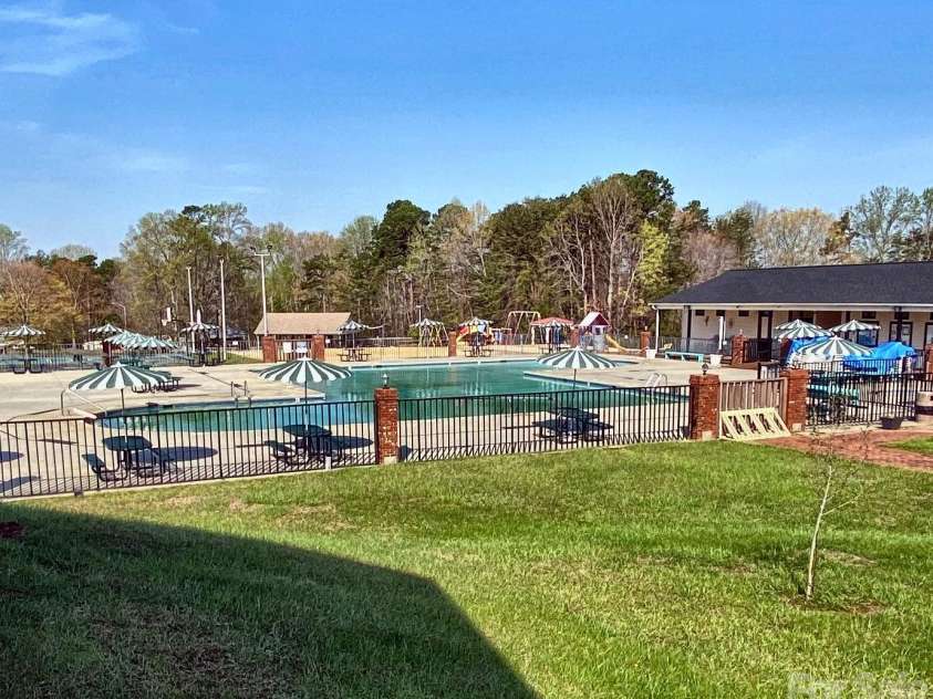 118 Eagle Drive, New London, NC 28127.  MLS# CAR4359986, YatesRealty ID 14799. 